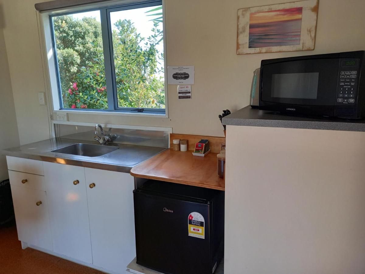 Raglan West Accommodation Units エクステリア 写真