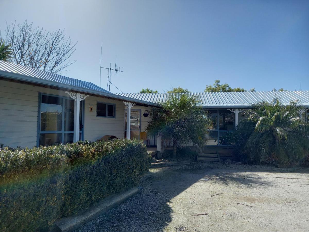Raglan West Accommodation Units エクステリア 写真